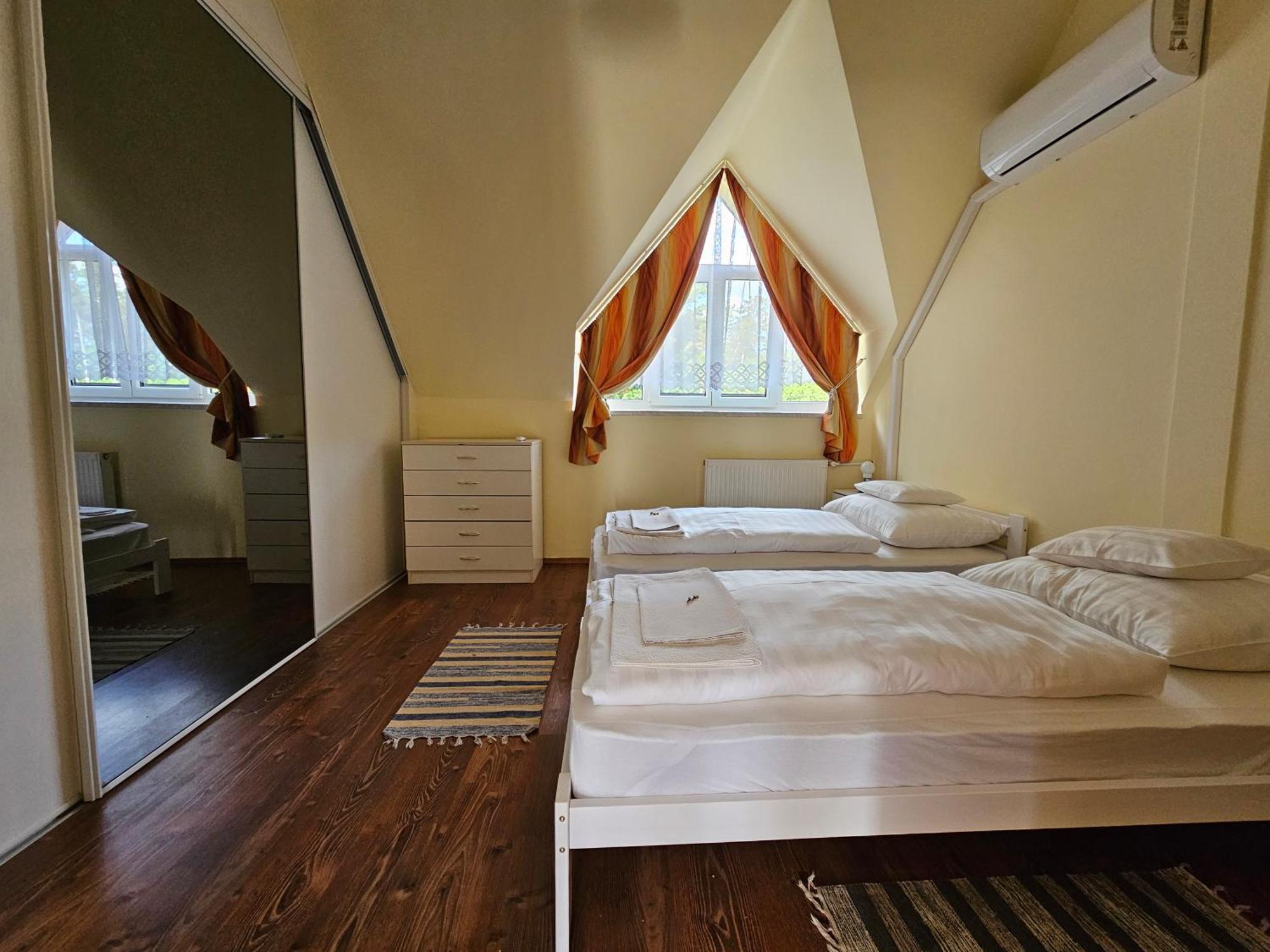 Parti Panzio Hotel ตาตา ภายนอก รูปภาพ